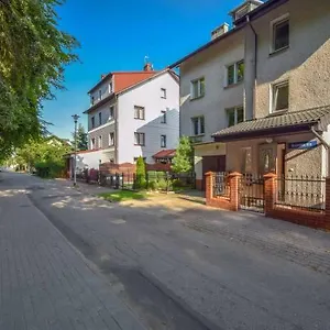 pokoje-klonowa.kolobrzeghotels.com/