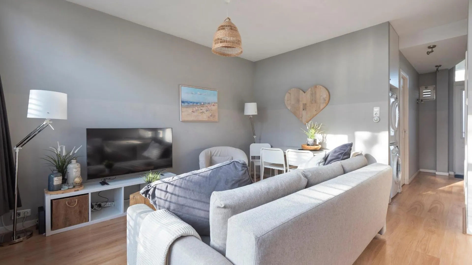 Ferienwohnung 'T Schelpje With Free Parking Zandvoort Apartment